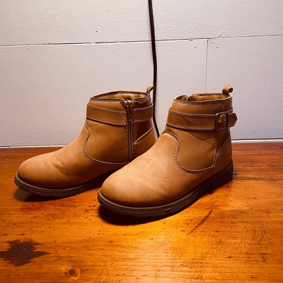 Carter's Other - Carter’s Brown Zip Up Boots with a Metallic Accent